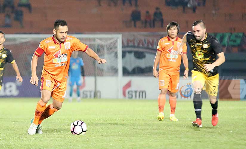 Target Curi Poin, Borneo Boyong 20 Pemain Termasuk Ponaryo dan Zulvin