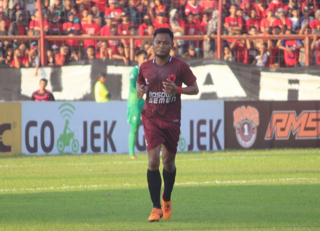 Hendra Wijaya Bek Tangguh yang Terus Loyal untuk PSM