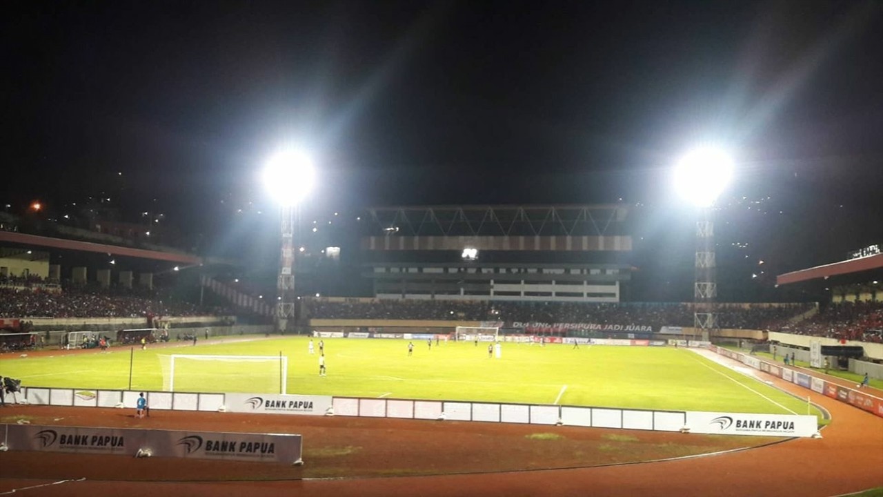 Seri Atas Persipura, PSM Puncaki Klasemen Sementara