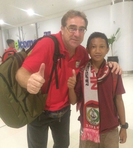 Coach RA Puji Animo Suporter PSM Saat Latihan